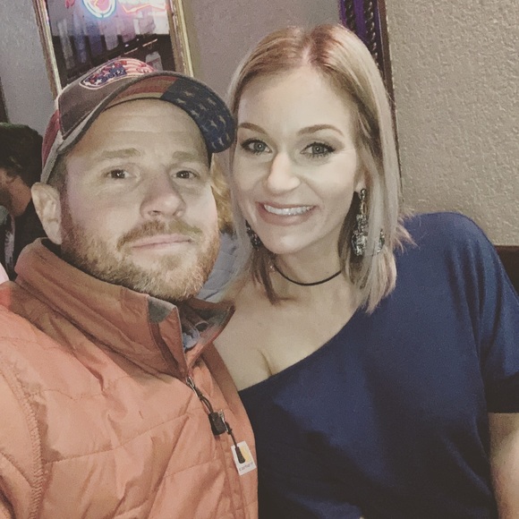 Meet your Posher, Melissa - Picture 2 of 2